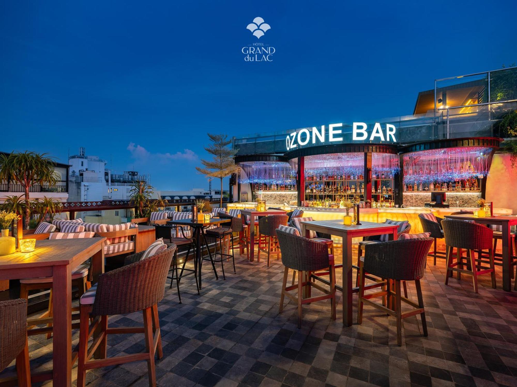 Grand Hotel Du Lac Hanoi Kültér fotó ZONE BAR